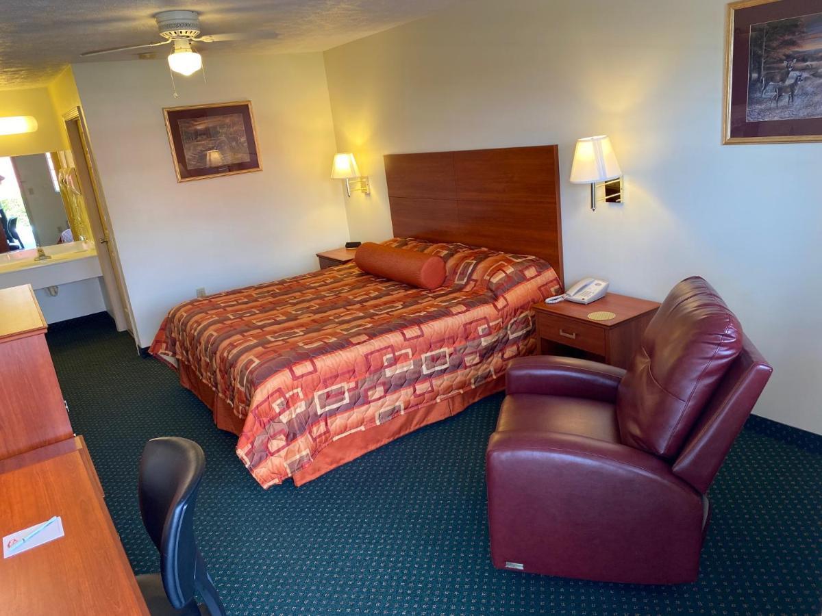 Country Hearth Inn-Union City Room photo
